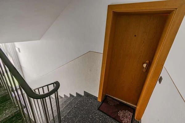 Immobilie in Neukirchen-Vluyn - Attraktive Kapitalanlage im Herzen von Neukirchen: Gepflegte 3-Zimmer- Eigentumswohnung mit zwei Bal - Bild 2