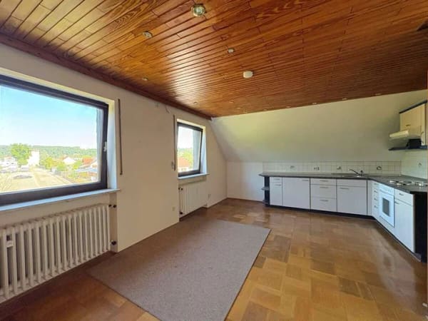 Immobilie in Kelheim - Attraktive 2-Zimmer-Dachgeschosswohnung mit Wohlfühlfaktor - Bild 1