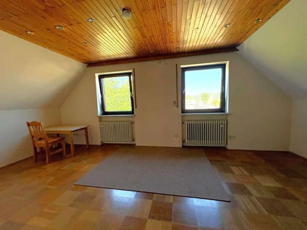 Immobilie in Kelheim - Attraktive 2-Zimmer-Dachgeschosswohnung mit Wohlfühlfaktor - Bild 2
