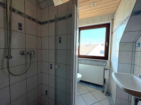 Immobilie in Kelheim - Attraktive 2-Zimmer-Dachgeschosswohnung mit Wohlfühlfaktor - Bild 3