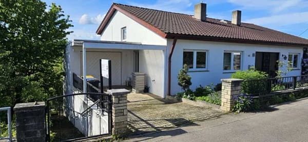 Immobilie in Ohmden - Haus mit vielen Extras: Bosch-Wärmepumpe, PV-Anlage, Kachelofen, Sauna, Sonnenterrasse, Aussicht... - Bild 4