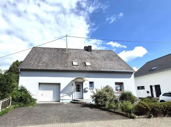 Immobilie in Morbach - Rapperath: 1-2 Familienhaus mit Garage, Stellplätzen und Garten in sonniger Ortsrandlage - Bild 0