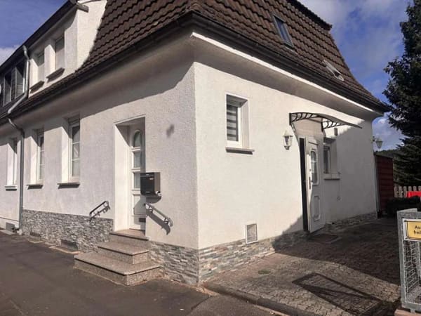 Immobilie in Mittelhof - Kompakte Doppelhaushälfte in zentraler Lage von Wissen - Bild 2