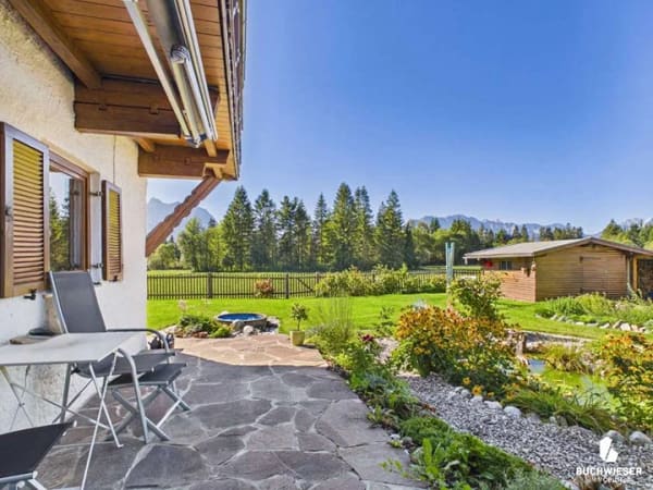 Immobilie in Wallgau - Doppelhaushälfte in Wallgau | Traumlage am Feldrand, Bergblick, Garten & neue Heizung - Bild 2