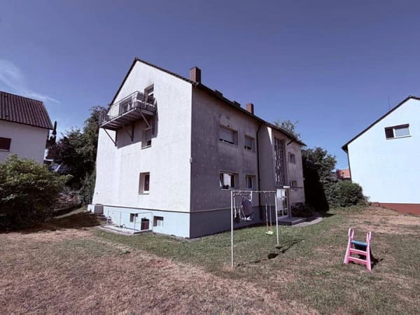 Immobilie in Gundelfingen - Dachgeschossliebe - viel Raum, schöner Balkon & ruhige Lage in Gundelfingen - Bild 2