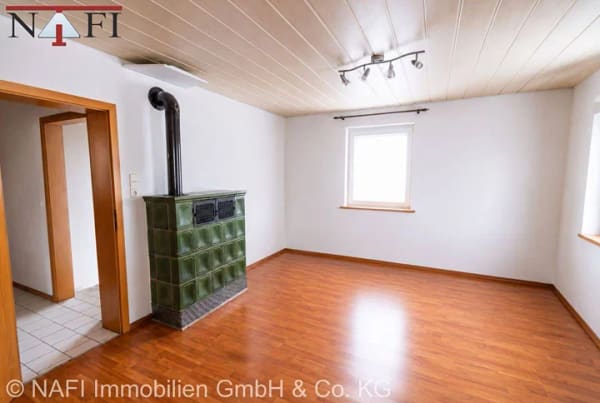 Immobilie in Urbach - ** Immobilienperle in bester Lage: Mehrfamilienhaus mit riesigem Grundstück und 3 Garagen ** - Bild 2