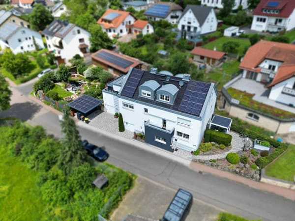 Immobilie in Eichenzell - Wenn Haus und Garten gleichermaßen überzeugen: Willkommen in Rhönshausen. - Bild 0