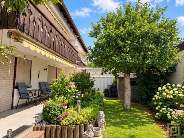 Immobilie in Neutraubling - Doppelhaushälfte mit Einliegerwohnung – ca. 182 m², zwei Wohneinheiten und Potenzial - Bild 1