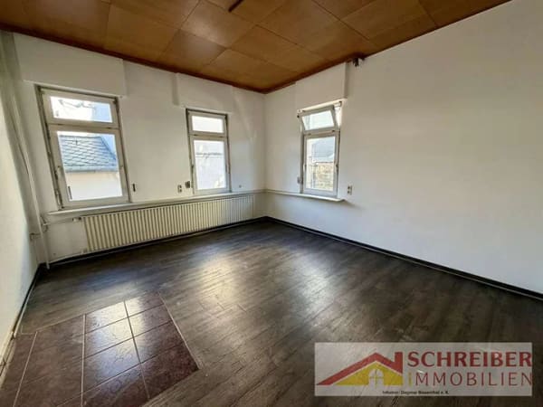 Immobilie in Bad Laasphe - Kaufen, einziehen, wohlfühlen. Renoviertes Haus in der Altstadt mit separatem Garten zu verkaufen - Bild 2