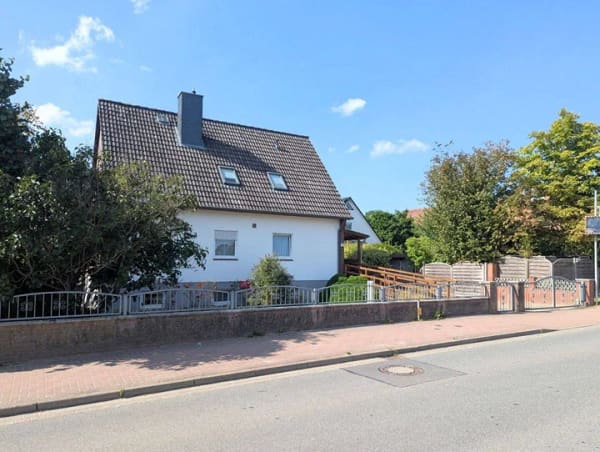 Immobilie in Dobersdorf - Provisionsfrei & Seenah: Vielseitiges Einfamilienhaus mit Einliegerwohnung und viel Platz im Garten - Bild 2