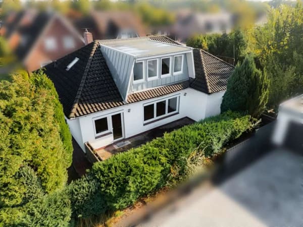 Immobilie in Edewecht - Lichtdurchfluteter Bungalow-Klassiker in begehrter Lage von Edewecht - Bild 0
