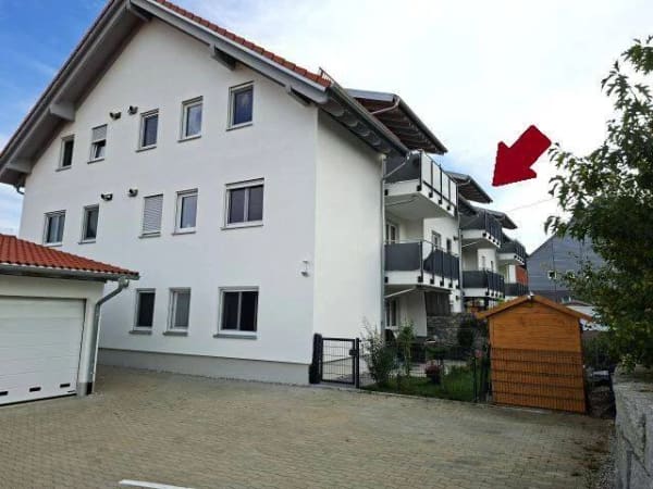 Immobilie in Oberschönegg - Absolut neuwertige 3-ZKB Wohnung im höchsten Effizienzhaus 40-Plus Standard | Mindelheimer Str. 35 in 87770 Dietershofen - Bild 1