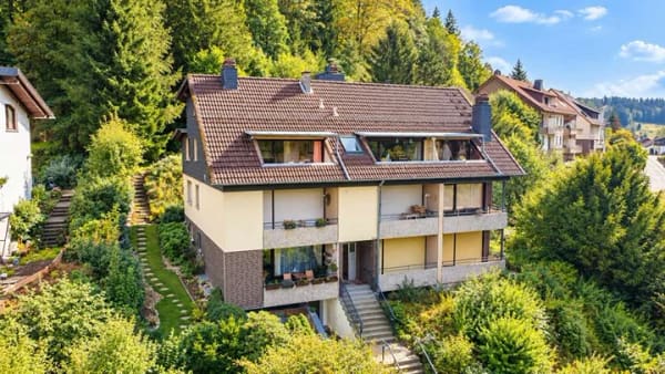 Immobilie in Langelsheim - Offene Galerie trifft Harzpanorama – Maisonette mit Kamin & zwei Balkonen - Bild 0