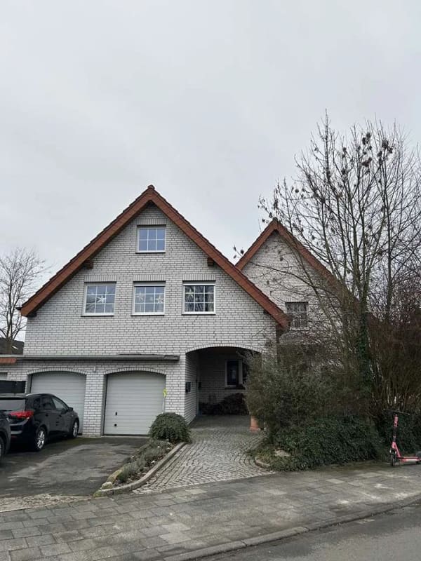 Immobilie in Paderborn - ***Zweifamilienhaus mit 2 ELW in TOP-Lage in Paderborn-Elsen*** - Bild 0