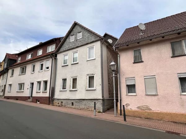 Immobilie in Grünberg - Innenstadt  - Charmantes Einfamilienhaus mit Ausbaupotenzial und zusätzlicher Scheune - Bild 0