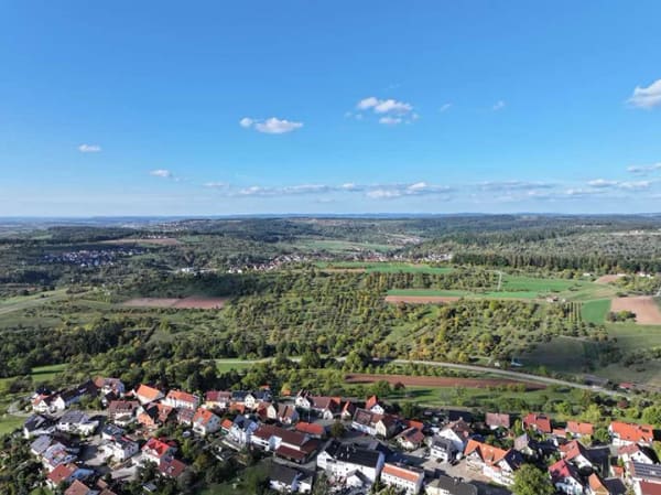 Immobilie in Berglen - Attraktive 4,5-Zimmer-Wohnung mit großem Balkon und Garage in ruhiger Lage *sofort Frei* - Bild 0