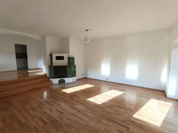 Immobilie in Wiesenttal - Provisionsfreie 3,5-Zimmer-Terrassenwohnung mit Einbauküche & Ausblick ins Grüne | Muggendorf - Bild 2