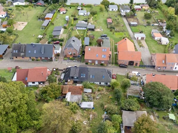 Immobilie in Groß Nemerow - Wohnen wo andere Urlaub machen - Ihr neues zu Hause im Land der tausend Seen  - Bild 0