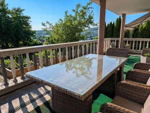 Immobilie in Niefern-Öschelbronn - 4 Wohneinheiten mit top Rendite! Mehrfamilienhaus mit Sauna, Balkon & Garten - Bild 3