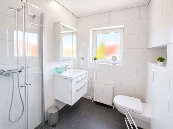 Immobilie in Deidesheim - ** Weitblick inklusive - elegantes Wohnen mit Blick ins Grüne ** - Bild 3
