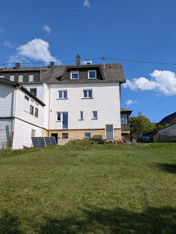 Immobilie in Büchel - Kernsaniertes schönes Wohnhaus als Doppelhaushälfte in Büchel - Bild 0