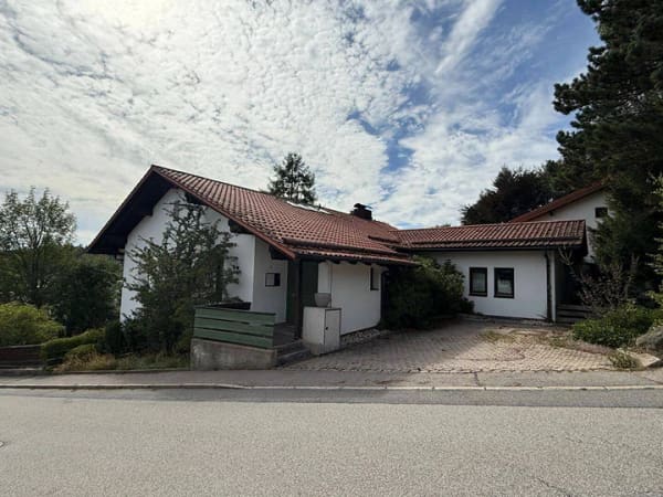 Immobilie in Sankt Englmar - Seltene Gelegenheit! Arzt- und Apothekenhaus in St. Englmar! - Bild 1