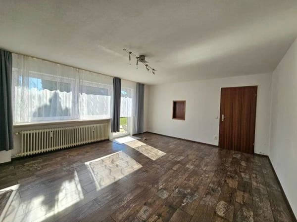 Immobilie in Deißlingen - Zweifamilienhaus mit Ausbaupotential - Bild 2
