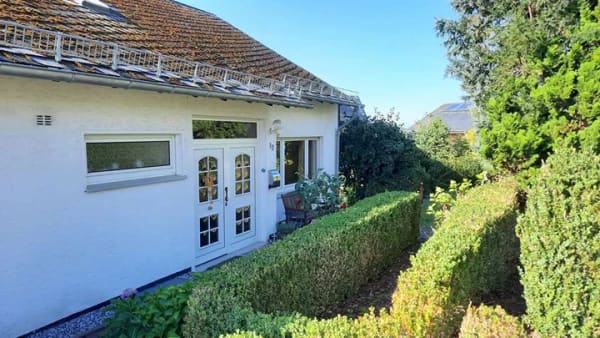 Immobilie in Meschede - Mehrgenerationenhaus mit Topaussicht auf das Sauerland - Bild 1