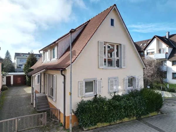 Immobilie in Bad Krozingen - Renovierungsobjekt in Bestlage – freistehendes Haus zum attraktiven Kaufpreis - Bild 3