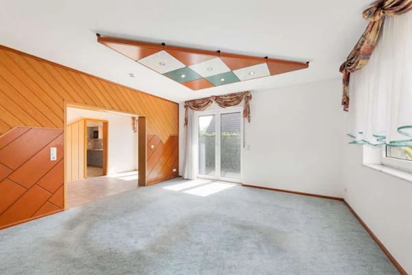 Immobilie in Fredersdorf-Vogelsdorf - Inkl. Keller, Einbauküche, Tiefgarage, Carport u.v.m.: Familienhaus im Landhausstil in Fredersdorf - Bild 3