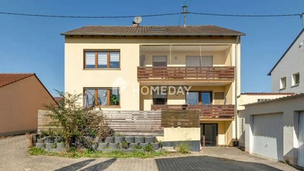 Immobilie in Gablingen - Voll vermietet: Mehrfamilienhaus mit 3 Wohneinheiten und Garagen
 - Bild 0