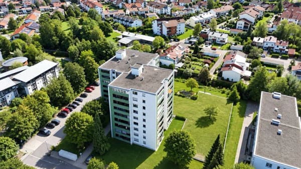 Immobilie in Lindenberg im Allgäu - Großzügige 4,5-Zimmer-Wohnung mit ca. 118 m² & zwei Balkonen - Bild 0