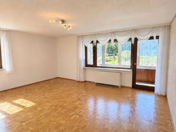 Immobilie in Lindenberg im Allgäu - Großzügige 4,5-Zimmer-Wohnung mit ca. 118 m² & zwei Balkonen - Bild 1