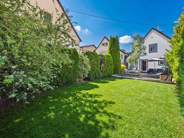 Immobilie in Gundelsheim - KLEIN ABER FEIN - Einfamilienhaus voller Charme in Tiefenbach mit Garten und Schuppen - Bild 2