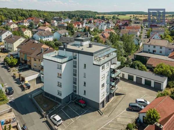 Immobilie in Waldbüttelbrunn - Barrierefreie 3-Zimmer Wohnung mit Balkon - Bild 2