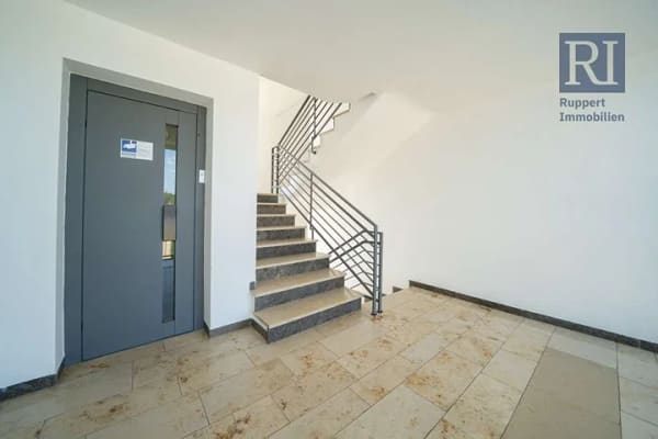 Immobilie in Waldbüttelbrunn - Barrierefreie 3-Zimmer Wohnung mit Balkon - Bild 4
