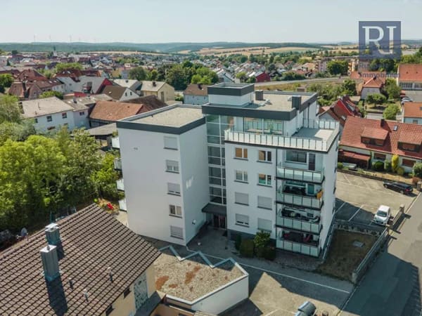 Immobilie in Waldbüttelbrunn - Großzügige, helle 3-Zimmerwohnung mit Balkon - Bild 0