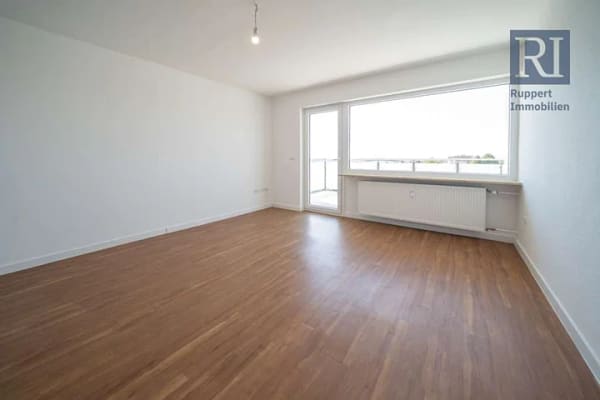 Immobilie in Waldbüttelbrunn - Sanierte, großzügige 3-Zimmerwohnung mit Balkon - Bild 0