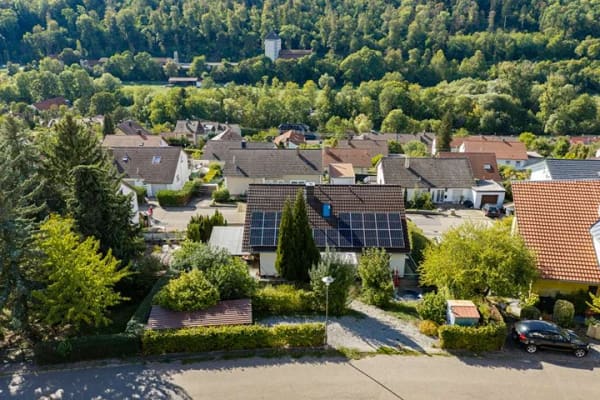 Immobilie in Weikersheim - ZFH mit Ausblick ins Vorbachtal - Bild 2