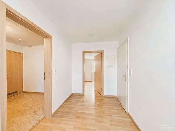Immobilie in Büdingen - Gemütliche Dachgeschosswohnung mit Balkon und besonderem Wohncharakter - Bild 1
