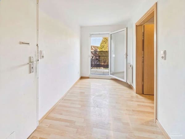 Immobilie in Büdingen - Gemütliche Dachgeschosswohnung mit Balkon und besonderem Wohncharakter - Bild 2