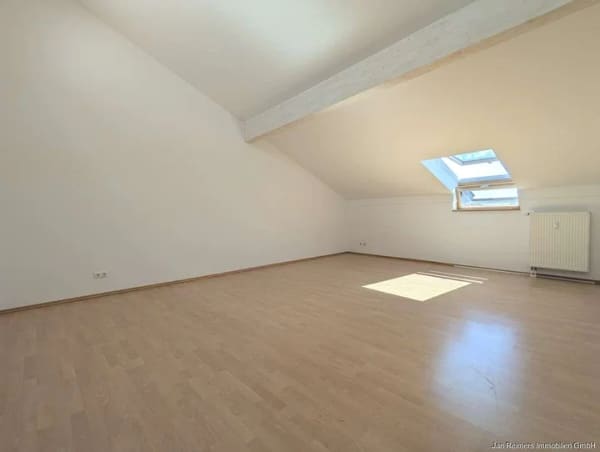 Immobilie in Weilheim in Oberbayern - ÜBER DEN DÄCHERN DER ALTSTADT - MIT GROSSER DACHTERRASSE & OBERLICHTERN - Bild 4