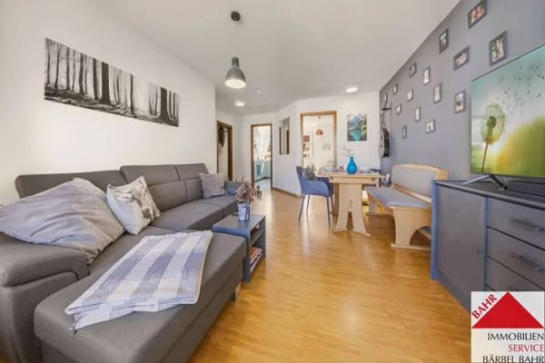 Immobilie in Magstadt - Ihr neuer Lieblingsplatz? 3 Zimmer mit Westbalkon & eigenem Zugang - Bild 1