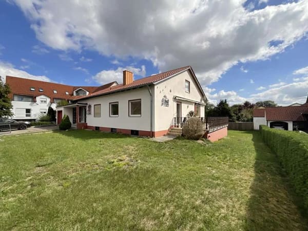 Immobilie in Dasing - Großzügiges Einfamilienhaus - Bild 2