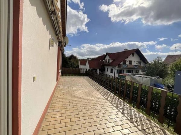 Immobilie in Dasing - Großzügiges Einfamilienhaus - Bild 3