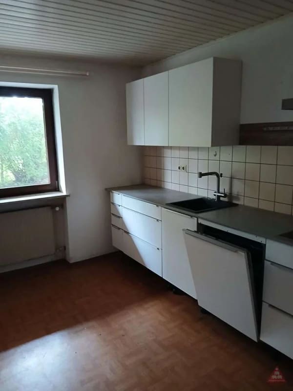 Immobilie in Willmering - Zwei Zimmer plus Extraraum: Wohnung mit Südost-Terrasse und eigenem Garten - Bild 1