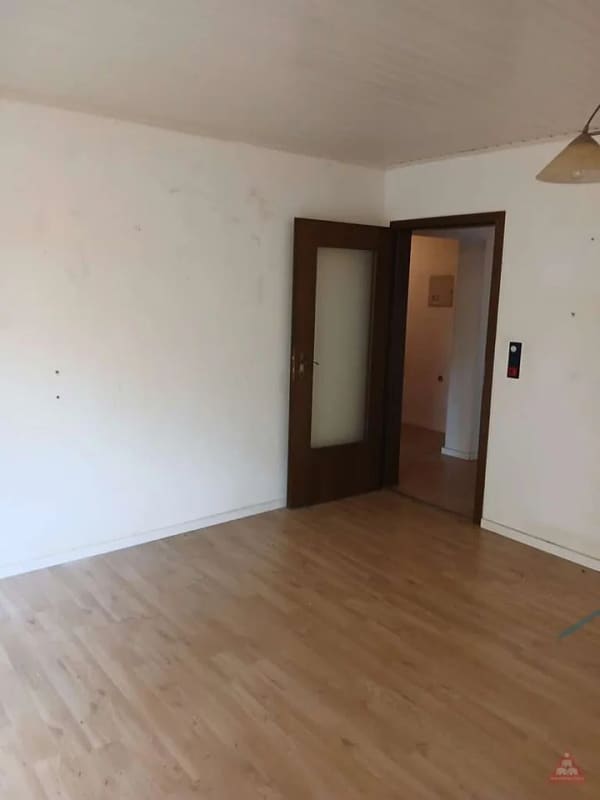 Immobilie in Willmering - Zwei Zimmer plus Extraraum: Wohnung mit Südost-Terrasse und eigenem Garten - Bild 3