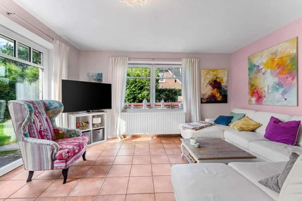 Immobilie in Heeslingen - Wohnen wie im Urlaub – Großzügiges Einfamilienhaus mit Pool & Wellnessbereich - Bild 4