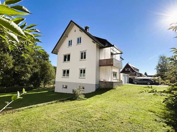 Immobilie in Heimenkirch - Mehrfamilienhaus mit Perspektive- großzügig, gepflegt und sofort nutzbar! - Bild 0