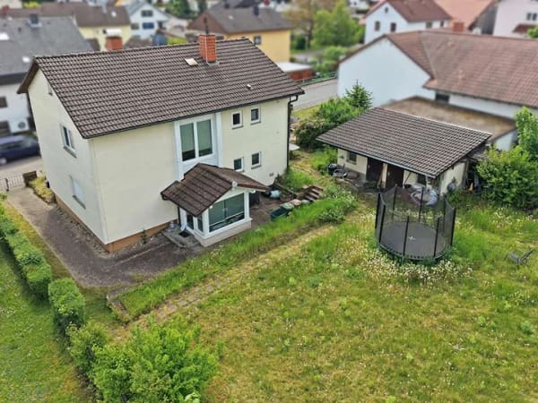 Immobilie in Zuzenhausen - Einfamilienhaus mit viel Platz in Zuzenhausen! - Bild 3